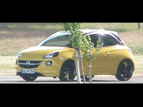 Opel Adam, fotos espía al desnudo