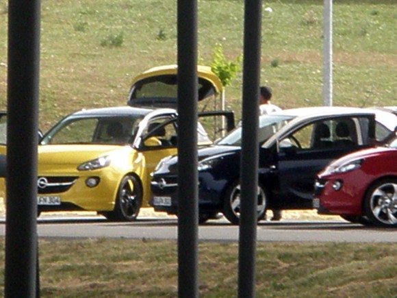 Opel Adam, fotos espía al desnudo