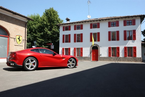 Ferrari F12berlinetta, nuevas fotos y vídeos