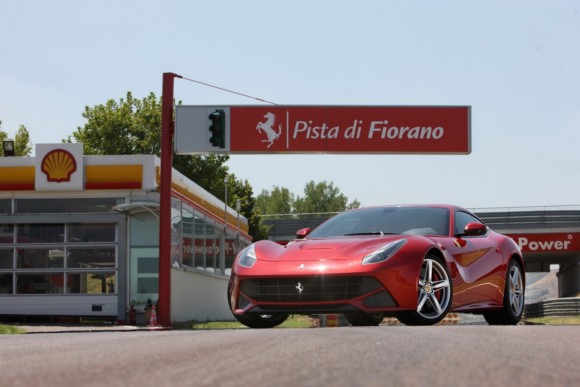 Ferrari F12berlinetta, nuevas fotos y vídeos
