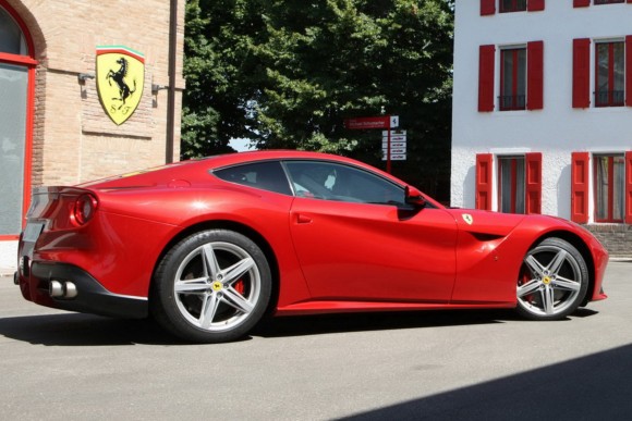 Ferrari F12berlinetta, nuevas fotos y vídeos