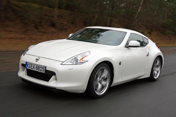 nissan-370z-base-gasolina-3-puertas