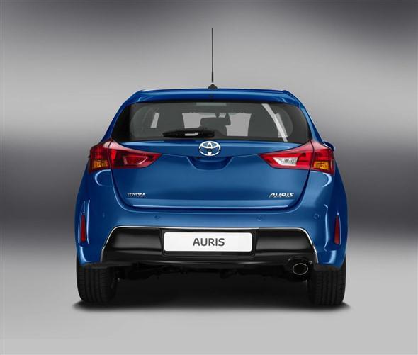 Más fotos oficiales: 2013 Toyota Auris