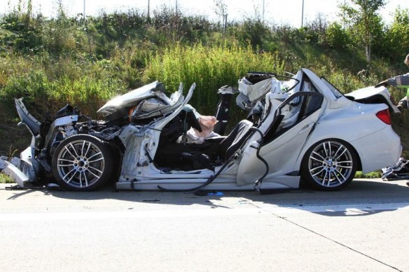 Un piloto de pruebas de BMW muere dentro de un Serie 3 híbrido
