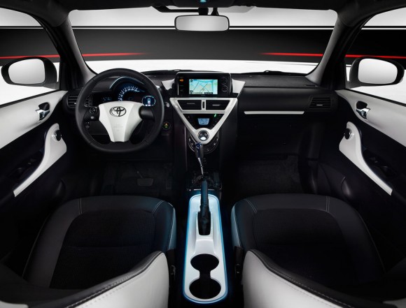Toyota iQ EV: completamente eléctrico