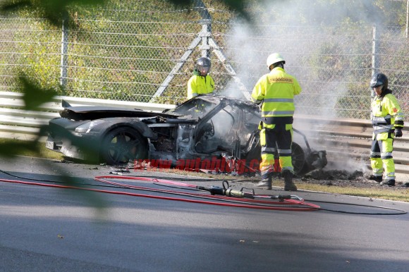 Arde un Mercedes SLS AMG Black Series en Nürburgring