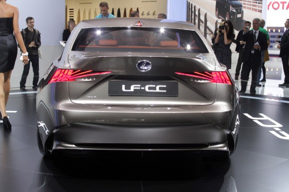 París 2012: Lexus LF-CC Concept