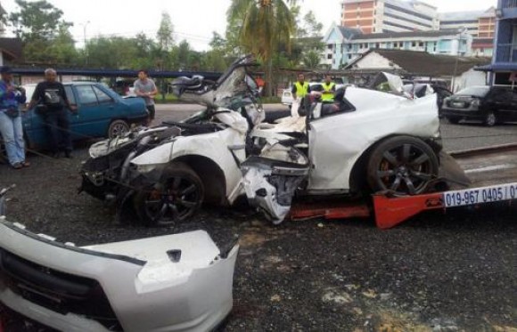 Cuatro personas mueren en Malasia tras un accidente entre dos Nissan GT-R