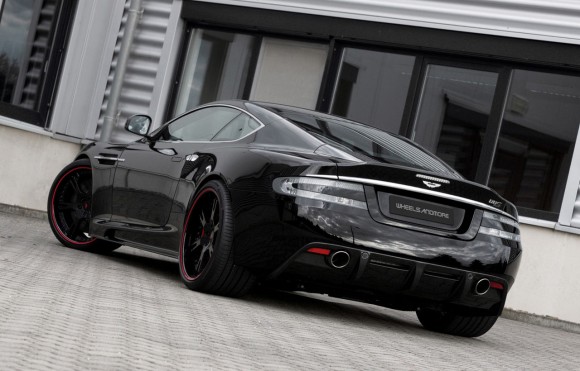 Aston Martin DBS Carbon Edition