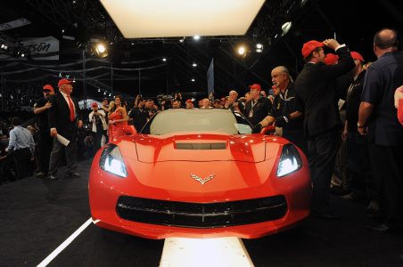 Barret-Jackson vende la primera unidad del Corvette Stingray