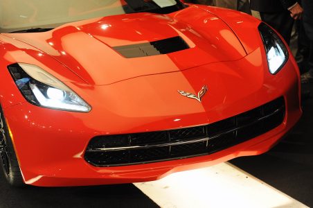 Barret-Jackson vende la primera unidad del Corvette Stingray