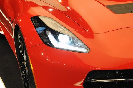 Barret-Jackson vende la primera unidad del Corvette Stingray