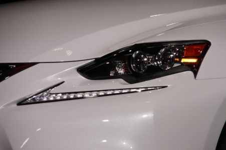 2014-lexus-is-detroit-2013-12