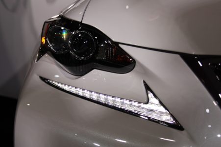 2014-lexus-is-detroit-2013-14