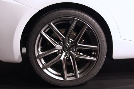 2014-lexus-is-detroit-2013-20