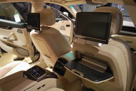 2014-maserati-quattroporte-detroit-2013-23