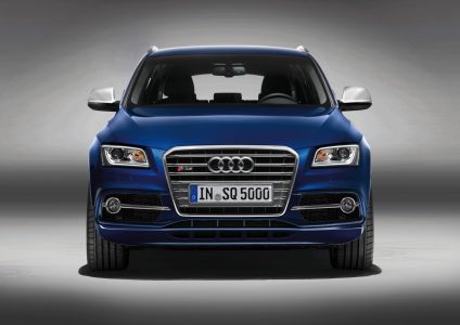audi-sq5003