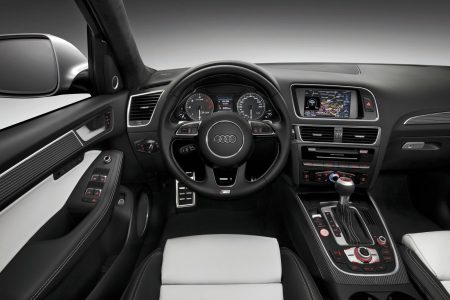 audi-sq5027