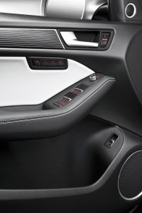 audi-sq5031