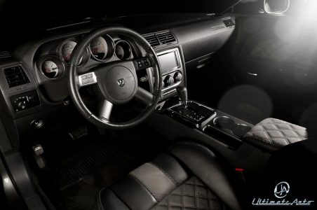 dodge-challenger-srt8-ultimate-auto-18