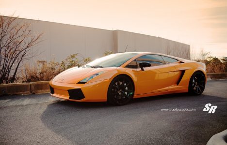 Orange Lamborghini Gallardo por SR Auto Group