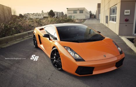 Orange Lamborghini Gallardo por SR Auto Group