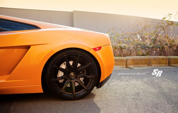 Orange Lamborghini Gallardo por SR Auto Group