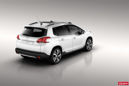 Peugeot 2008 muestra su cara