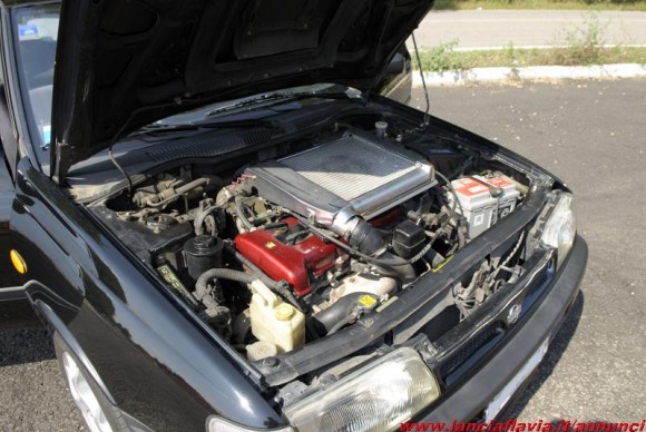 Nissan Sunny GTI-R, el utilitario atómico de los '90