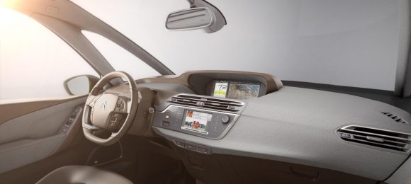 Adelanto del interior del Citroën C4 Picasso en el vídeo del Technospace