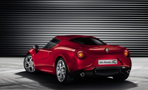 Alfa Romeo 4C, nuevos detalles técnicos y foto del interior