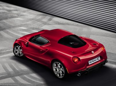 Alfa Romeo 4C, nuevos detalles técnicos y foto del interior