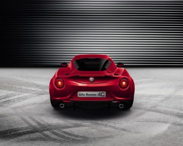 Alfa Romeo 4C, nuevos detalles técnicos y foto del interior