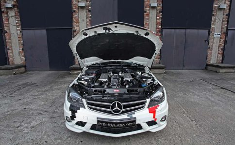 Mercedes C63 AMG MC660 por mcchip-dkr