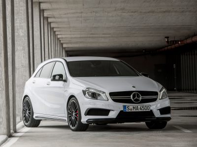 Oficial: Mercedes A45 AMG