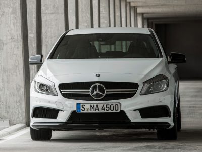 Oficial: Mercedes A45 AMG