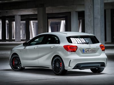 Oficial: Mercedes A45 AMG