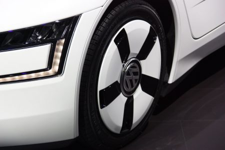 007-volkswagen-xl1-geneva-2013