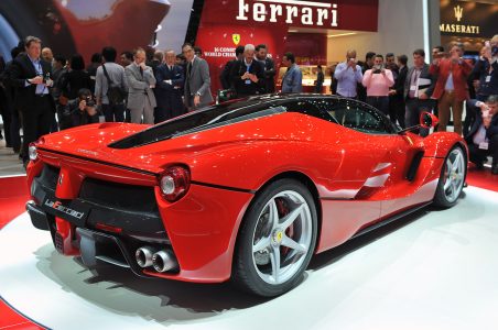 02-ferrari-laferrari-geneva