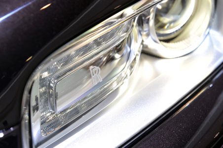 10-2014-rolls-royce-wraith-geneva