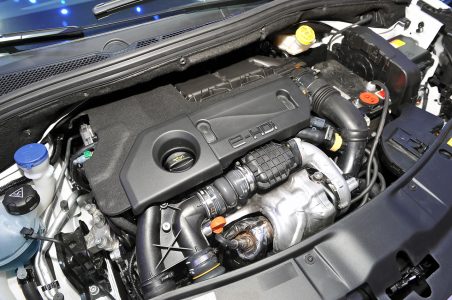 13-2013-peugeot-2008-geneva