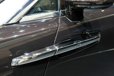 15-2014-rolls-royce-wraith-geneva