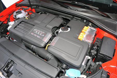 15-audi-a3-e-tron-geneva