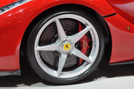 16-ferrari-laferrari-geneva