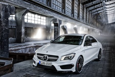 Mercedes CLA45 AMG, detalles y fotos oficiales