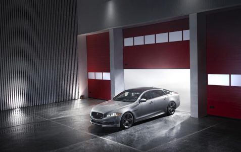 Oficial: Jaguar XJR