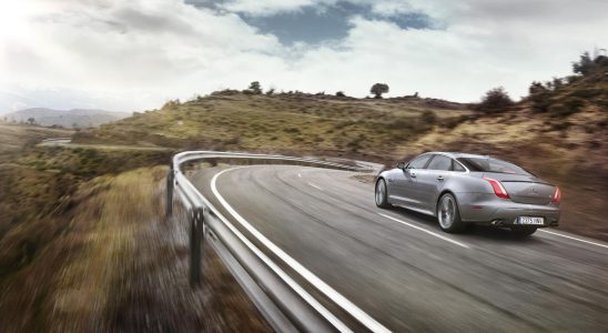 jaguar-xjr-ma-12
