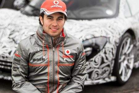 Sergio Pérez nos enseña de qué es capaz el McLaren P1 en el circuito de Top Gear