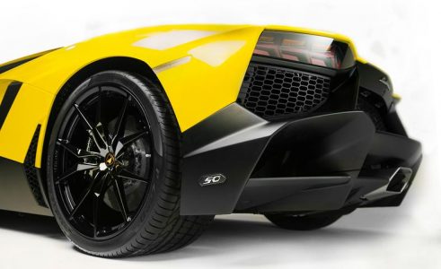 2014-lamborghini-aventador-lp720-4-50-anniversario-photo-512523-s-787x481