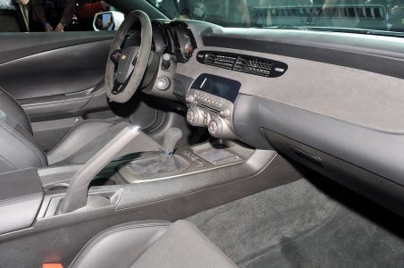25-2014-chevrolet-camaro-z28-new-york